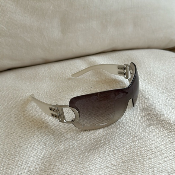 DIOR - Picture 1 of 5